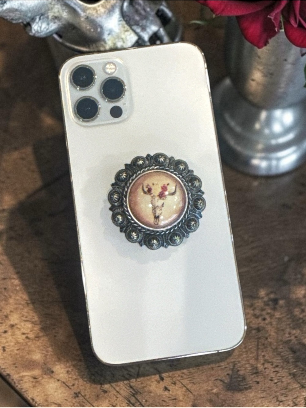 NWT WITH GOLDTONE STEER CONCHO PHONE GRIP & STAND